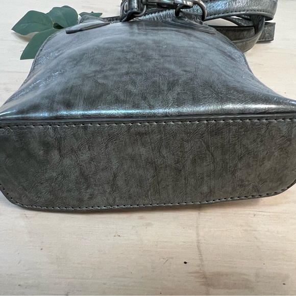 Bobo Bag Ca. Leather Crossbody - Picture 4 of 8